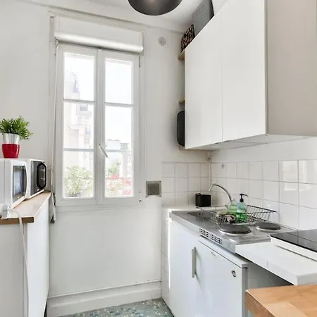 Studio Near Sacre-coeur Basilica Daire *