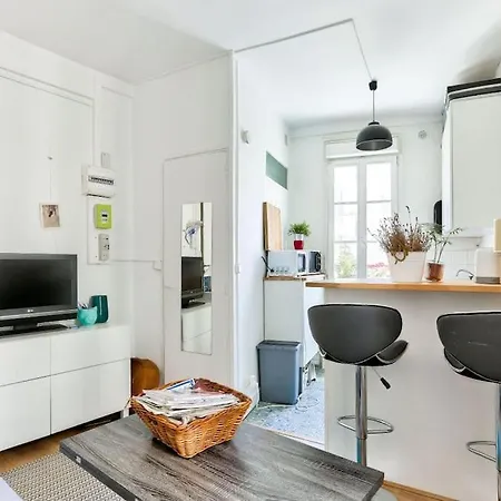 Studio Near Sacre-coeur Basilica